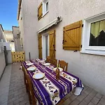Maison De Climatisee Avec Terrasse, Parking Prive, Proche Et Commerces - Fr-1-387-190