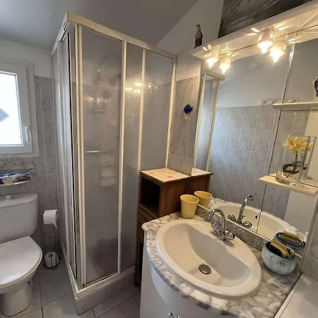 Apartment Maison De Climatisee Avec Terrasse, Parking Prive, Proche Et Commerces - Fr-1-387-190 Marseillan (Herault)