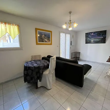 Apartment Maison De Climatisee Avec Terrasse, Parking Prive, Proche Et Commerces - Fr-1-387-190
