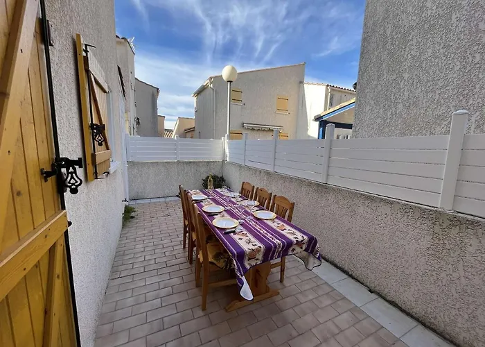 Maison De Climatisee Avec Terrasse, Parking Prive, Proche Et Commerces - Fr-1-387-190 *